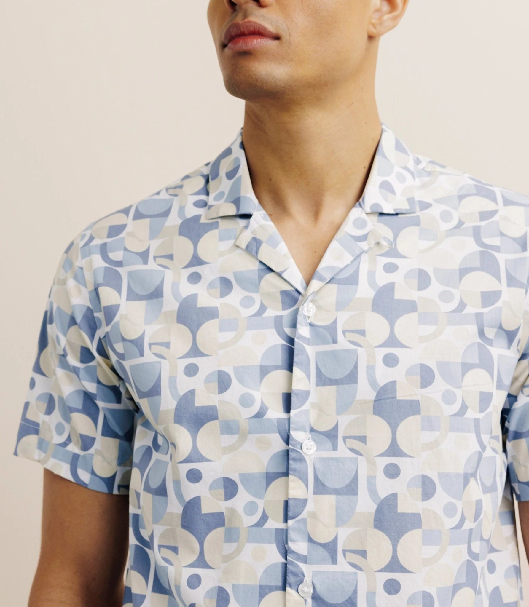 Chemise droite manches courtes bleue - Image 3